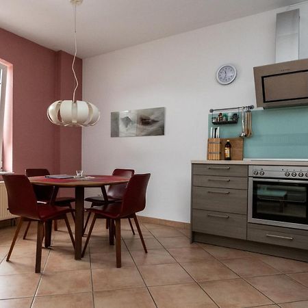 Apartamento Wohnen Im Weingut Kirchheim an der Weinstrasse Exterior foto