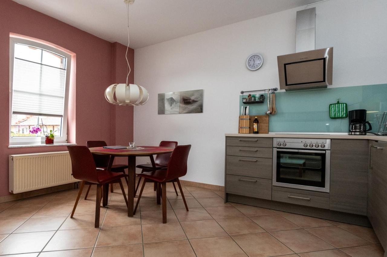 Apartamento Wohnen Im Weingut Kirchheim an der Weinstrasse Exterior foto